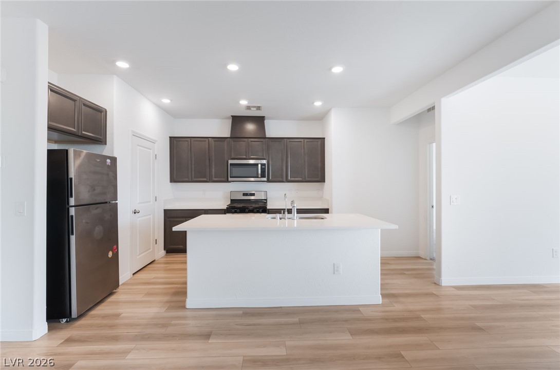 6806 Feather Hill Street Property Photo 4