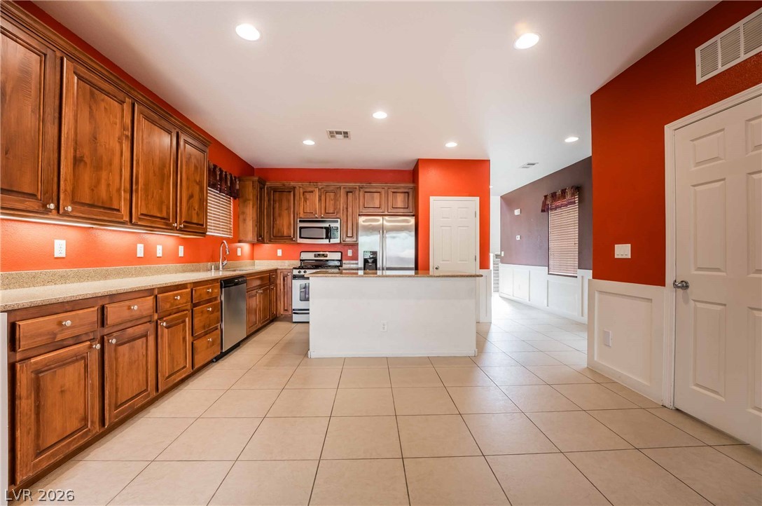 10879 Florence Hills Street Property Photo 7