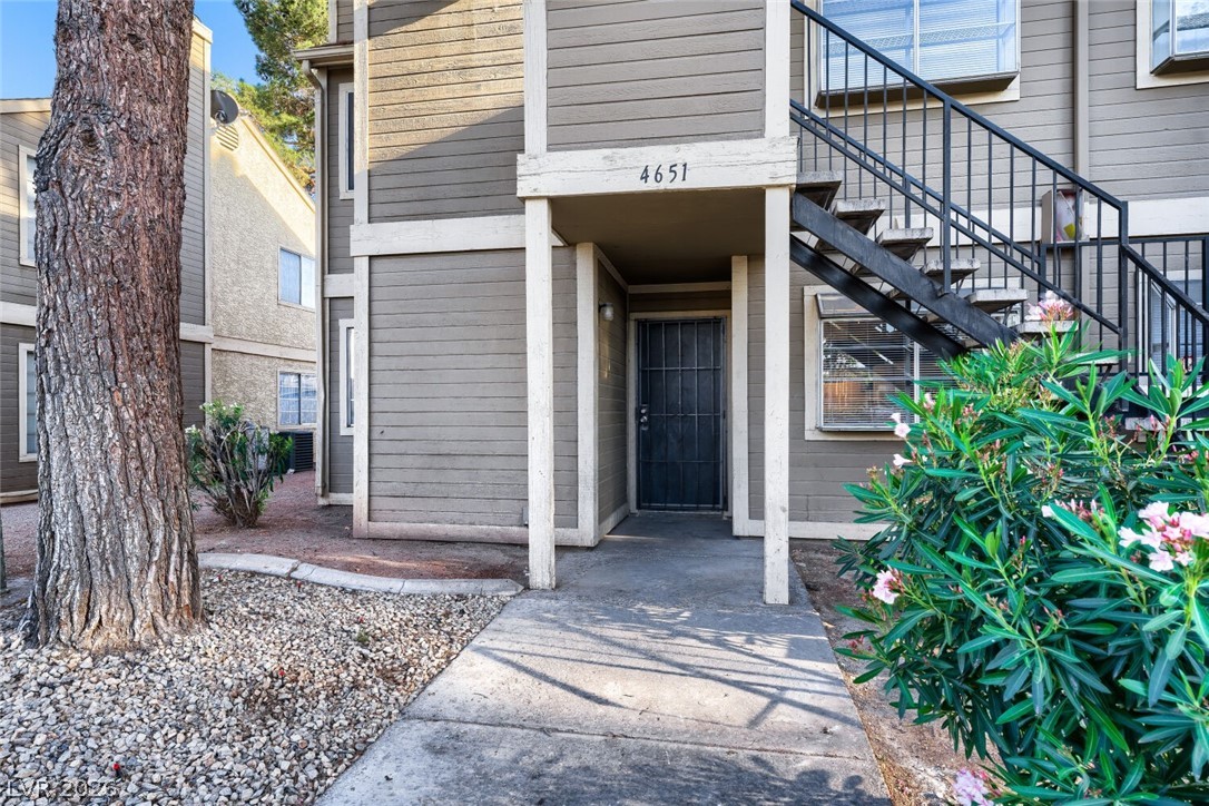 4651 Amberleigh Lane A Property Photo 2