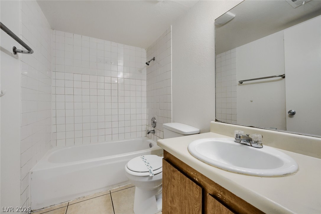 4651 Amberleigh Lane A Property Photo 15