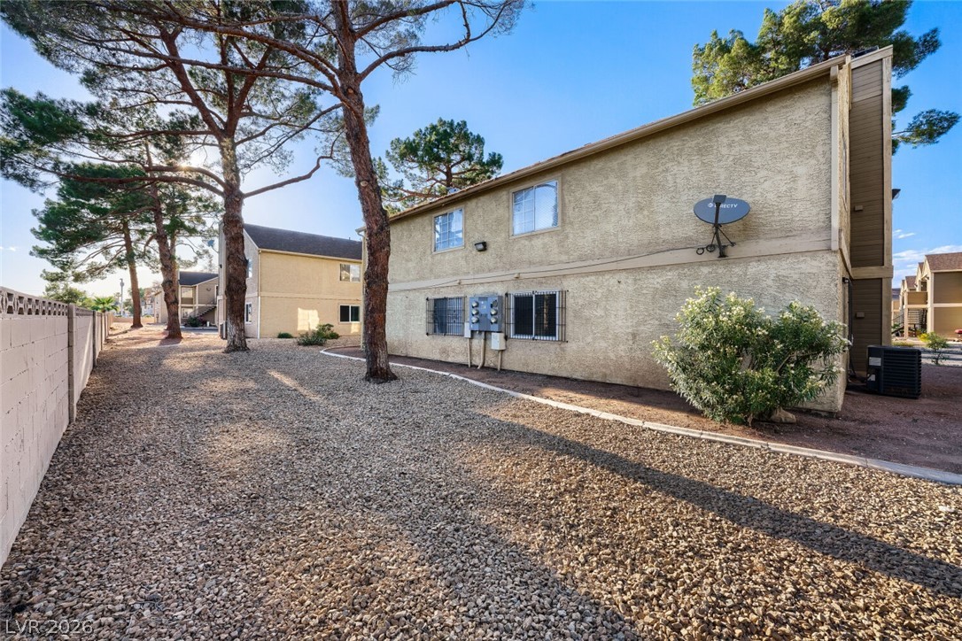4651 Amberleigh Lane A Property Photo 17