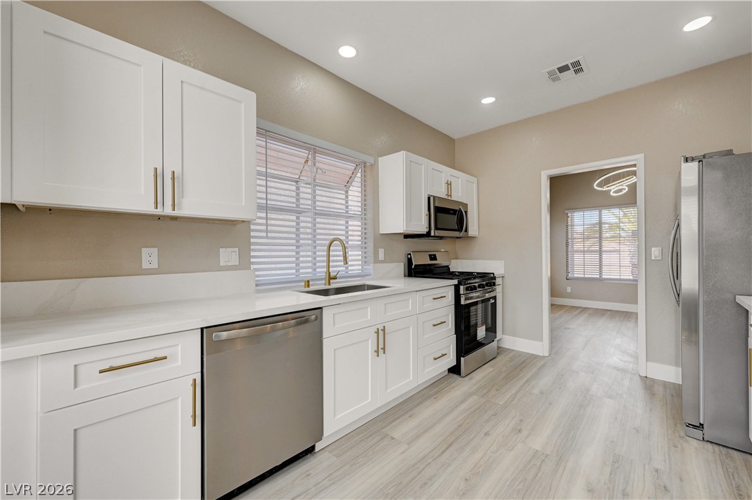 419 Viewmont Drive Property Photo 4