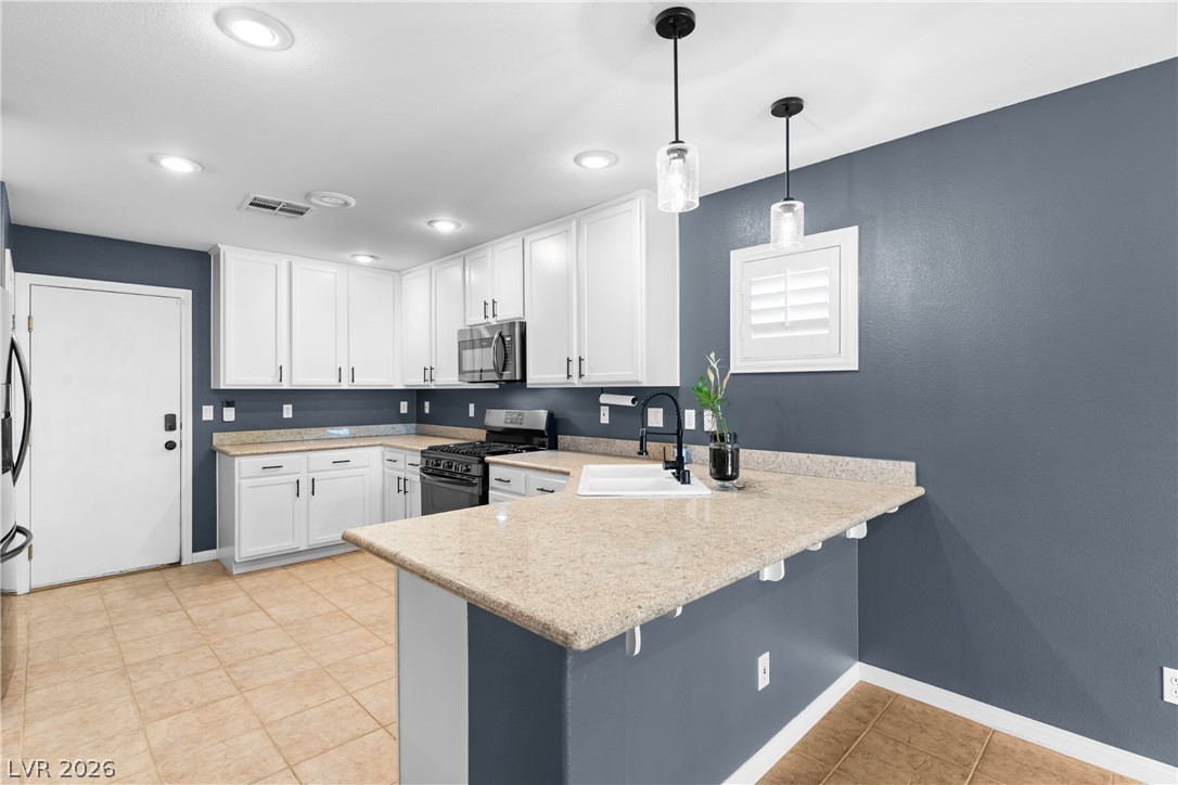 5590 Nimes Avenue Property Photo 11