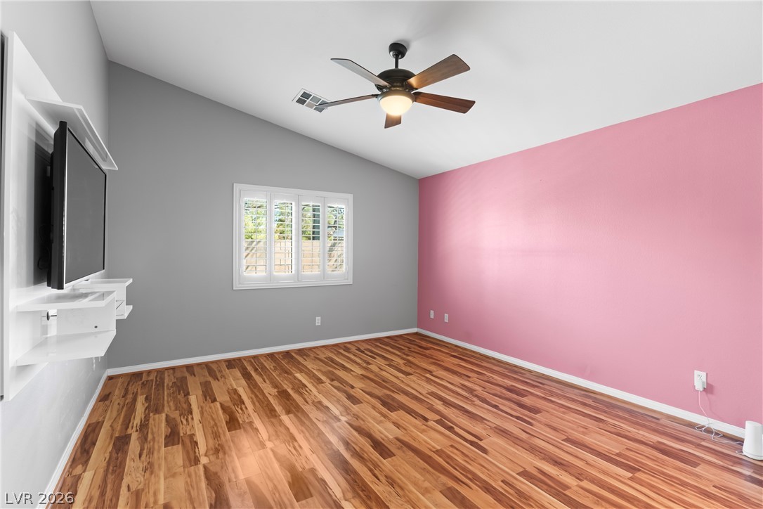 5590 Nimes Avenue Property Photo 16