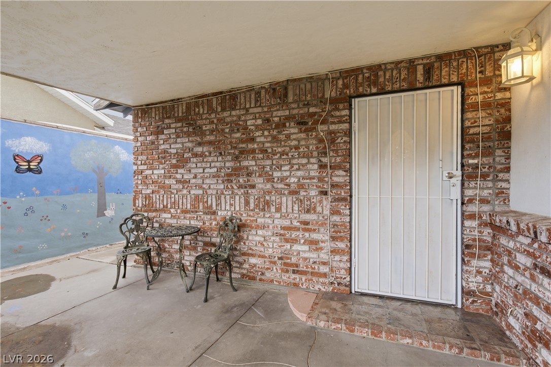 623 I Avenue Property Photo 8