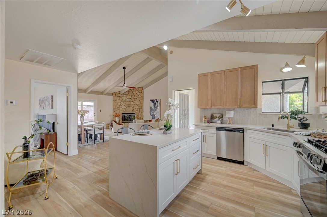 3195 Carmelita Circle Property Photo 10