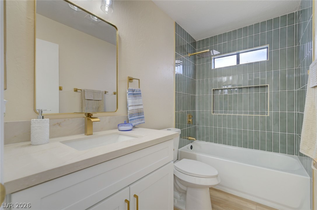 3195 Carmelita Circle Property Photo 18