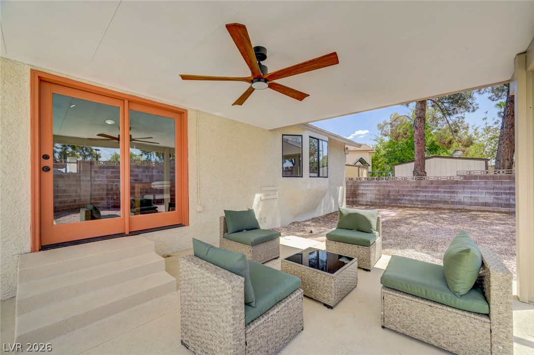 3195 Carmelita Circle Property Photo 22