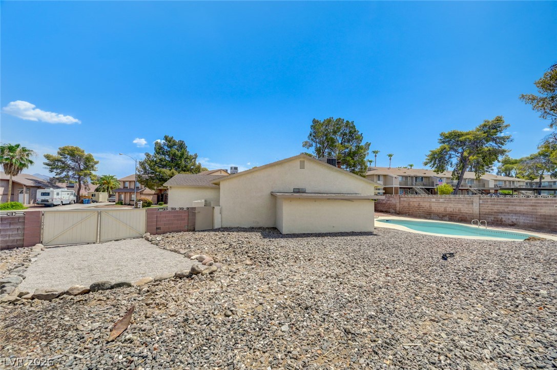 3195 Carmelita Circle Property Photo 27