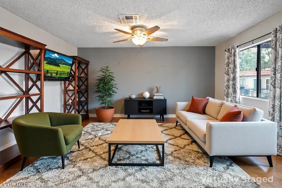 1853 Mimosa Court Property Photo 3