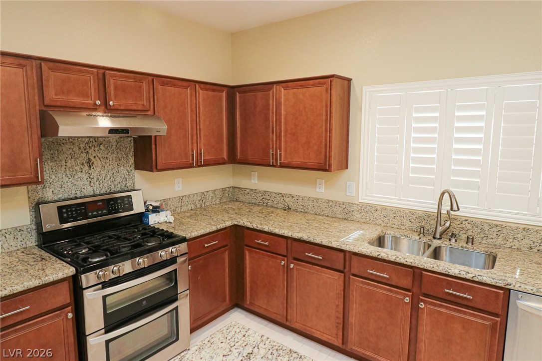 10624 Derby Peak Lane Property Photo 6