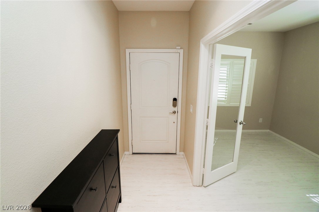 10624 Derby Peak Lane Property Photo 8