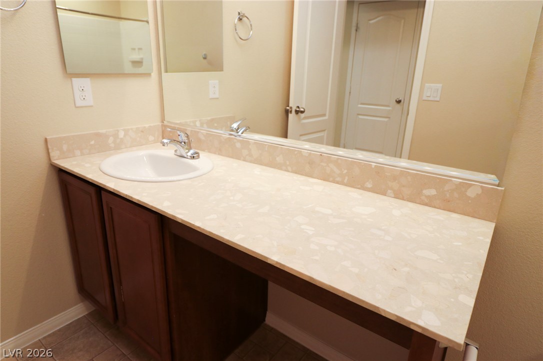 10624 Derby Peak Lane Property Photo 21