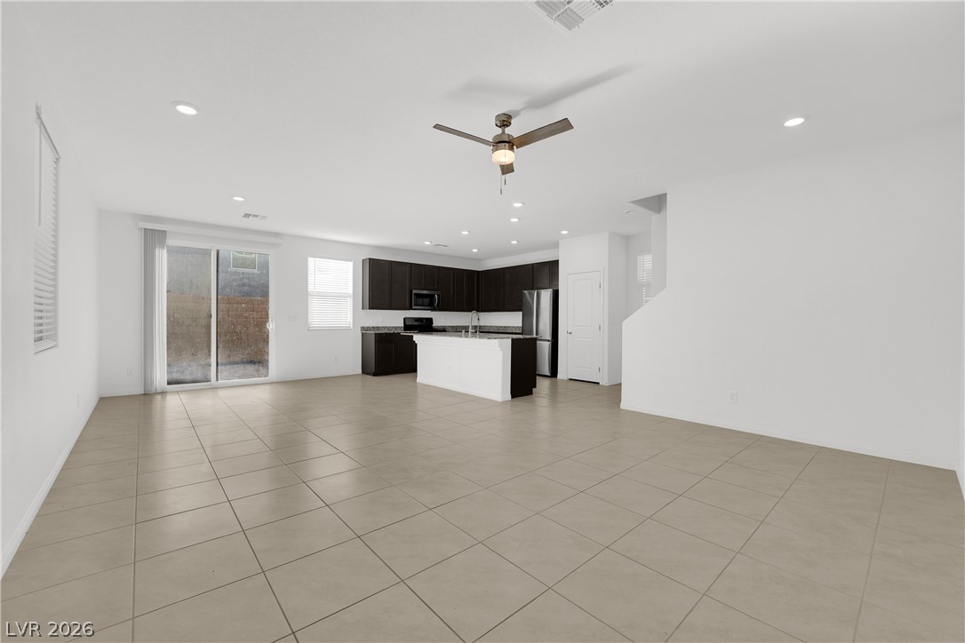 8968 Lucky Crest Street Property Photo 6