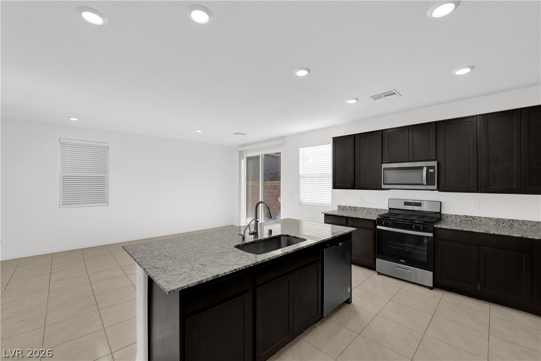 8968 Lucky Crest Street Property Photo 8