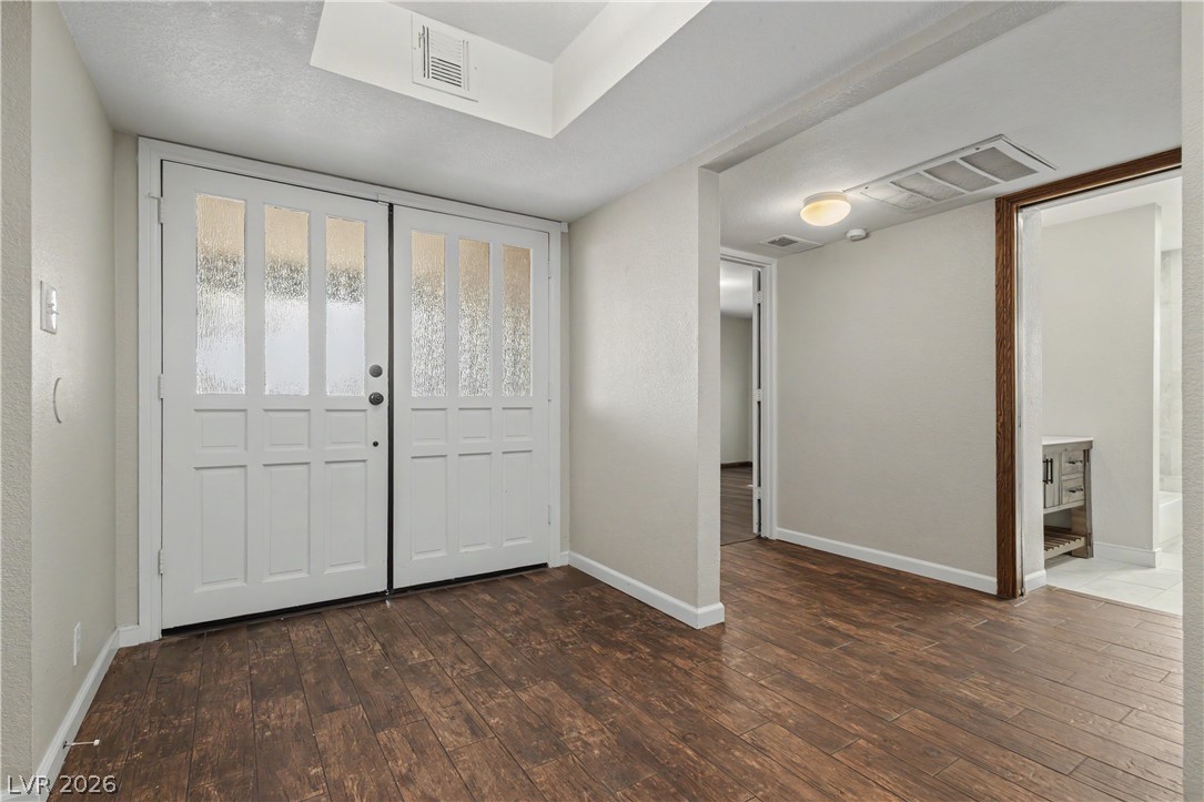 6908 Kinkenon Drive Property Photo 3