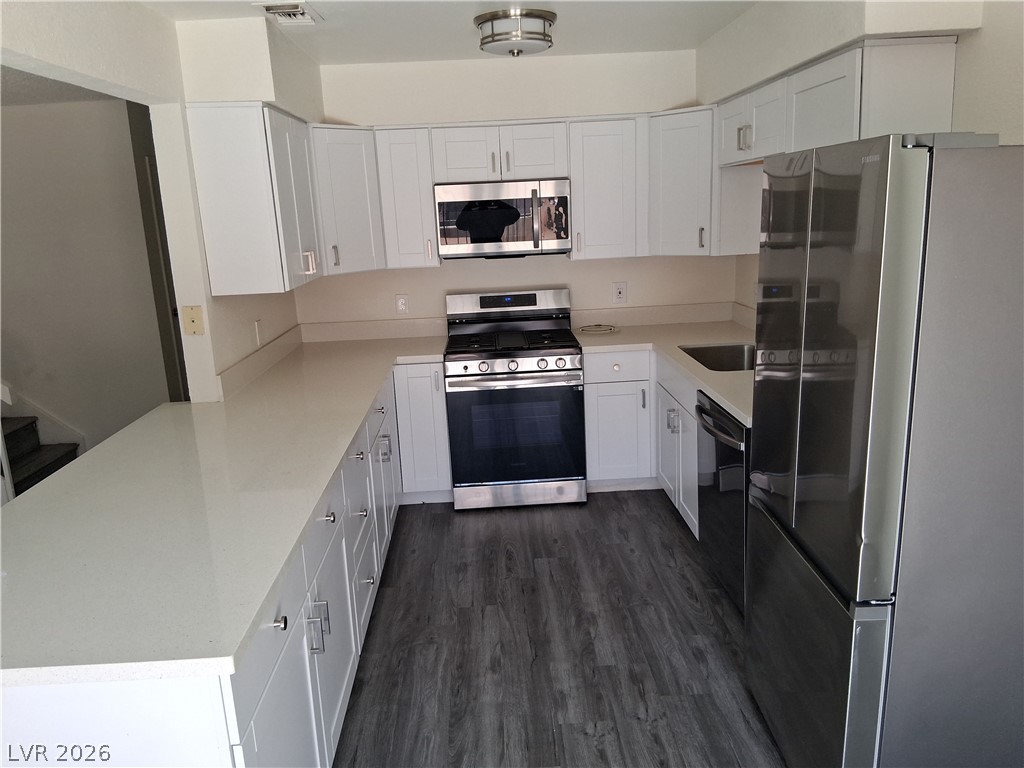 1722 East University Avenue 5 Property Photo 2
