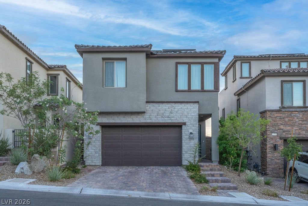 11620 Desert Hollow Avenue Property Photo 2