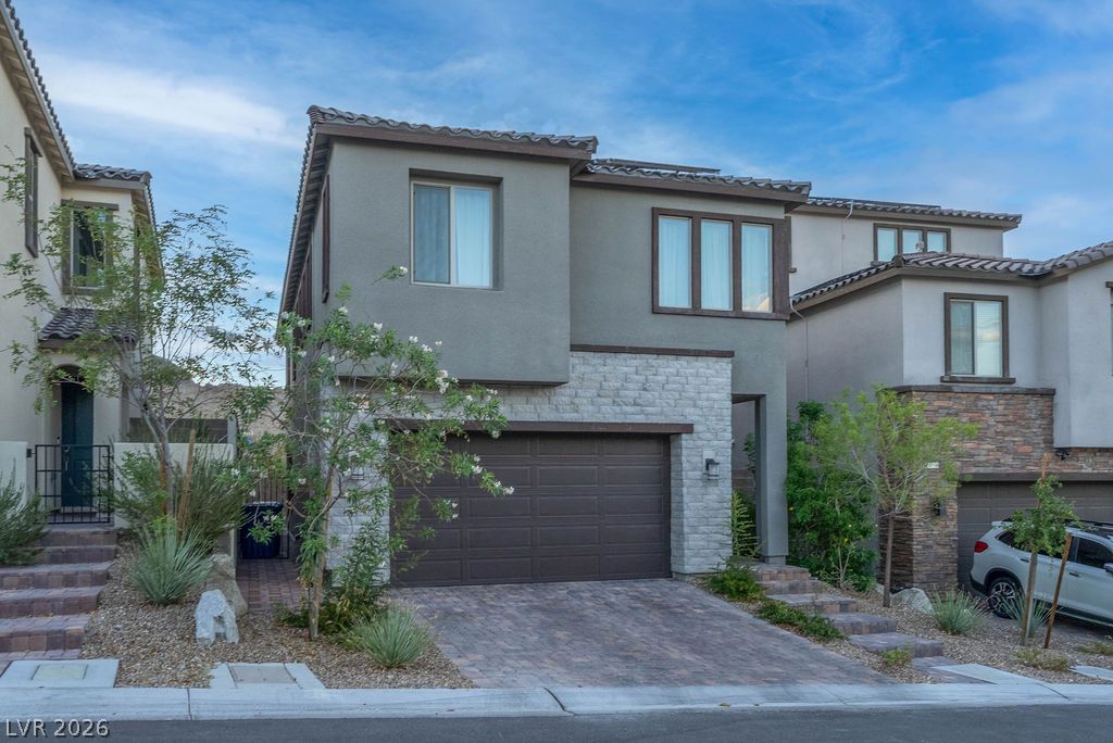 11620 Desert Hollow Avenue Property Photo 3