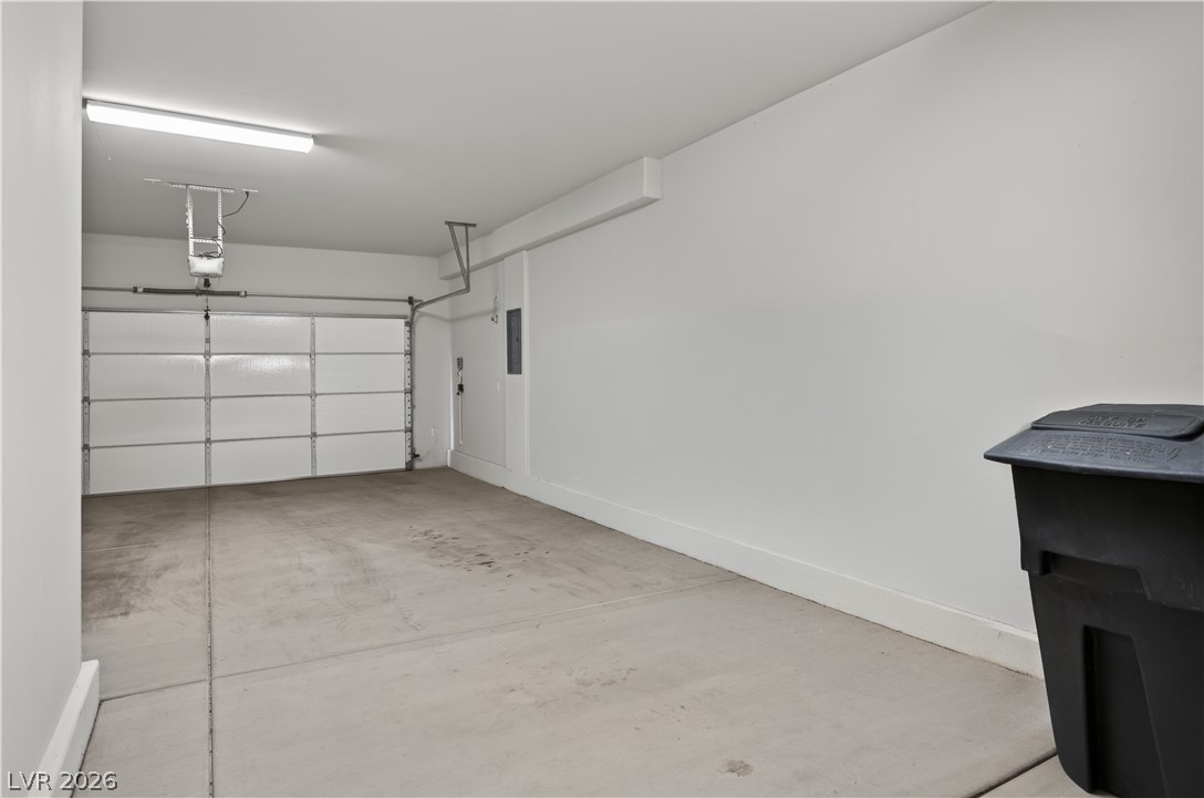1010 Winder Stock Trail Property Photo 3