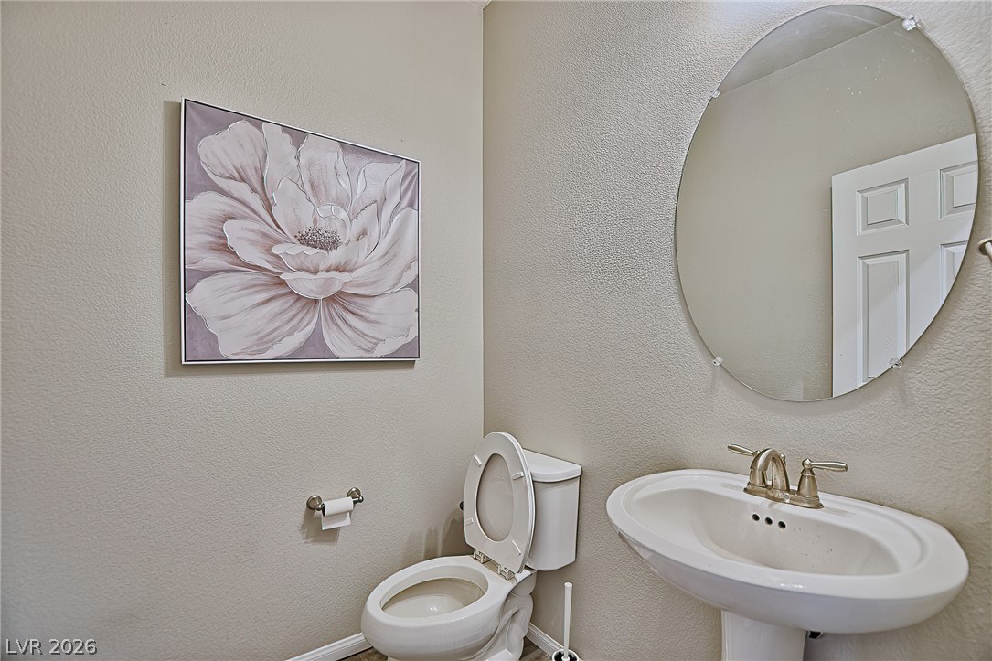 5546 Lushan Street Property Photo 12