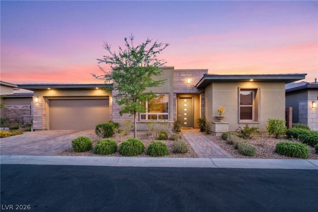 6706 Desert Crimson Street Property Photo 4