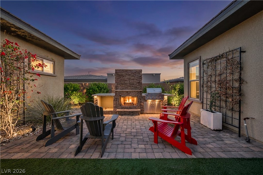 6706 Desert Crimson Street Property Photo 6