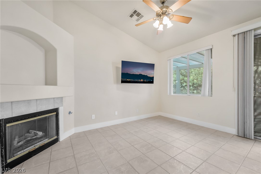1299 Echo Creek Street Property Photo 6