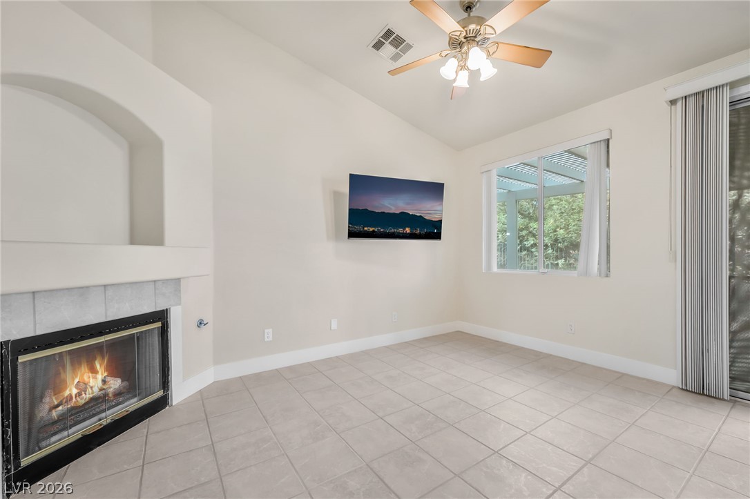 1299 Echo Creek Street Property Photo 7