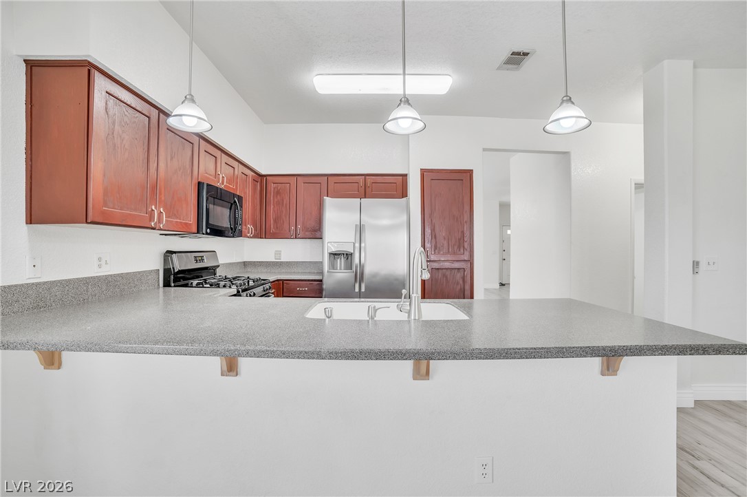 2304 Chatfield Drive Property Photo 2