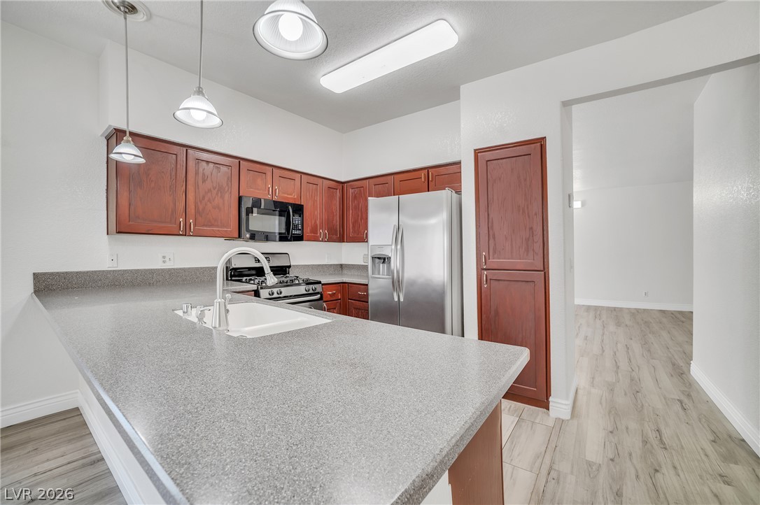 2304 Chatfield Drive Property Photo 3