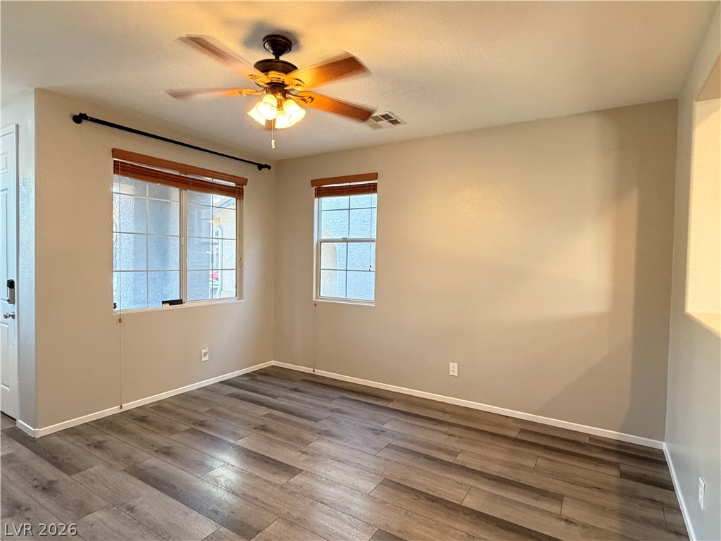 7237 Mineral Park Avenue Property Photo 4