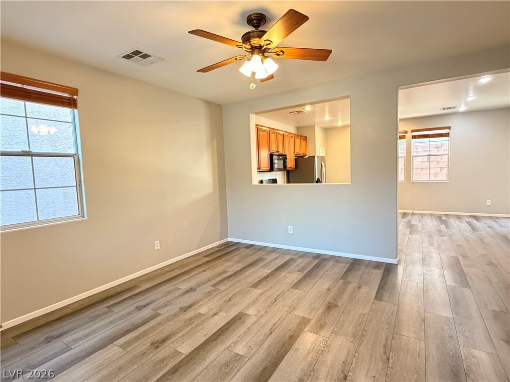 7237 Mineral Park Avenue Property Photo 9