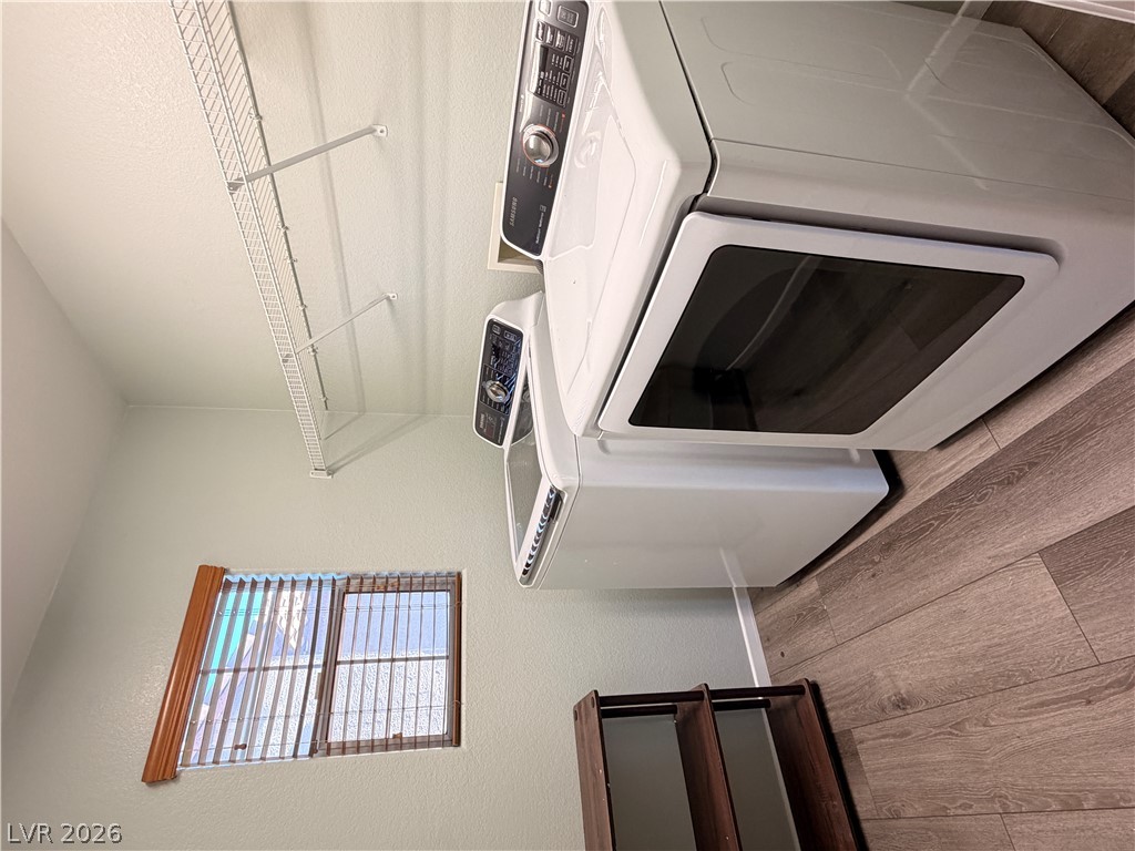 7237 Mineral Park Avenue Property Photo 17