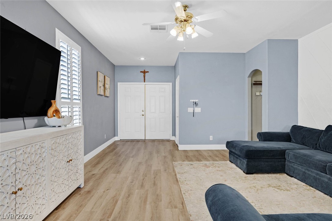 328 Jolly January Avenue Property Photo 4