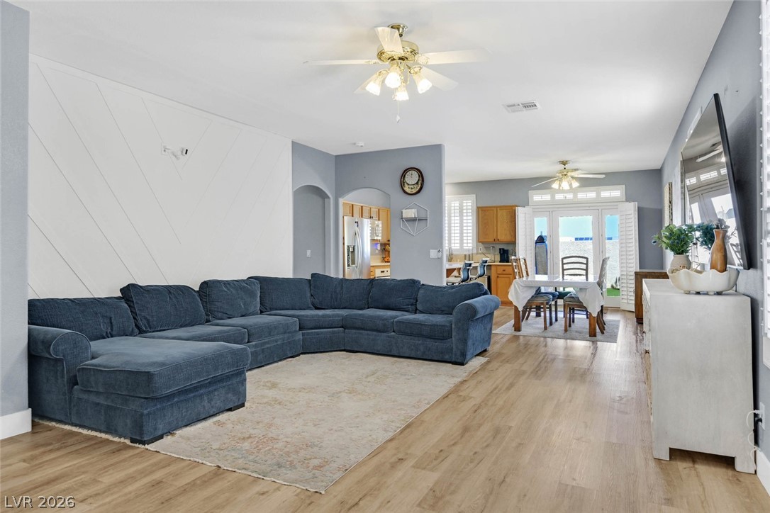 328 Jolly January Avenue Property Photo 5