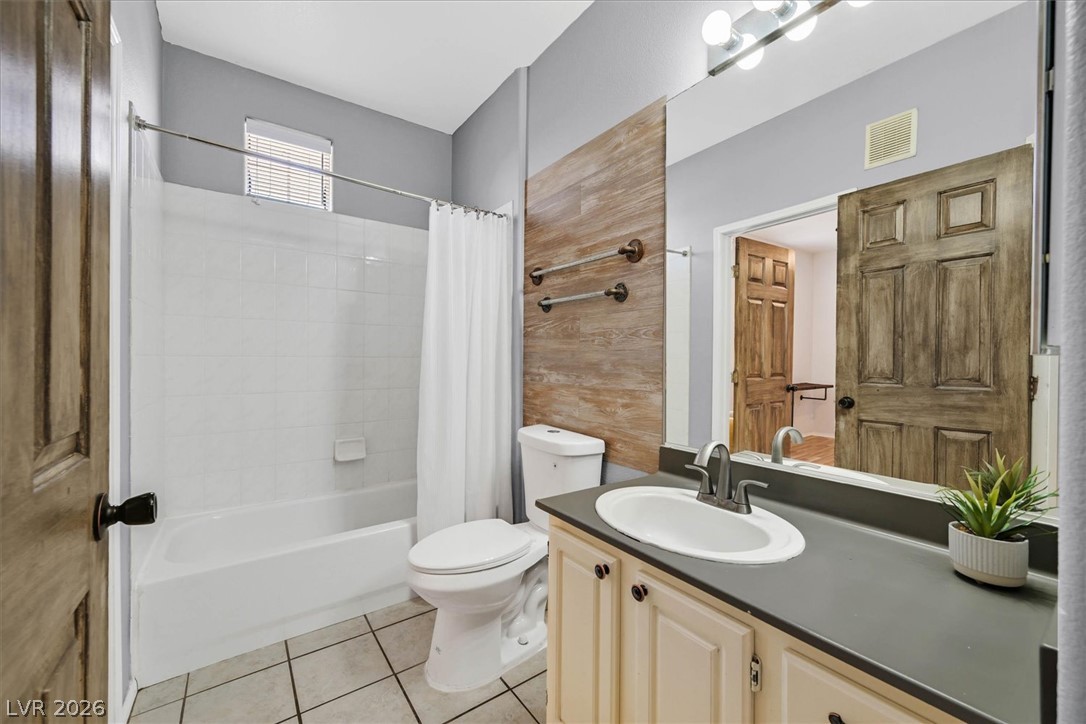 8555 West Russell Road 2069 Property Photo 16