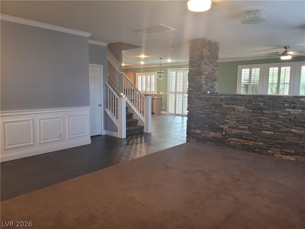 11078 Village Crest Lane Property Photo 6