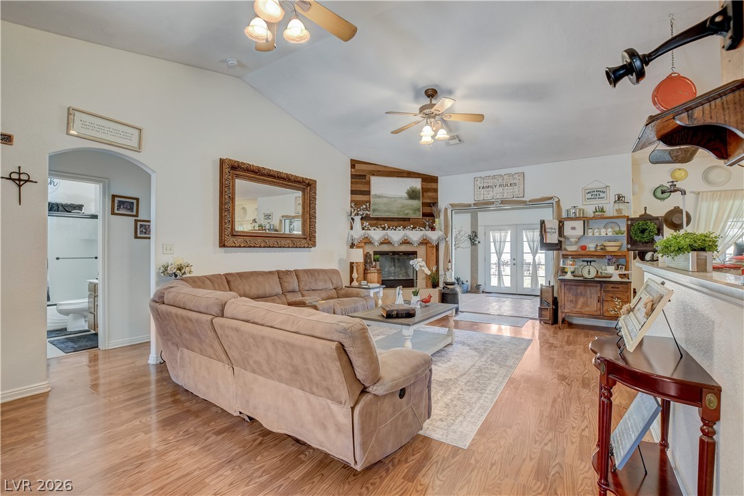 1374 Lake Valley Drive Property Photo 9