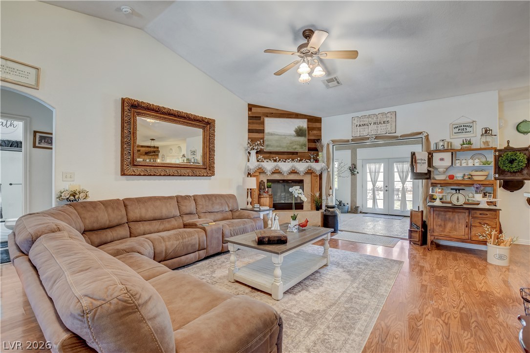 1374 Lake Valley Drive Property Photo 13