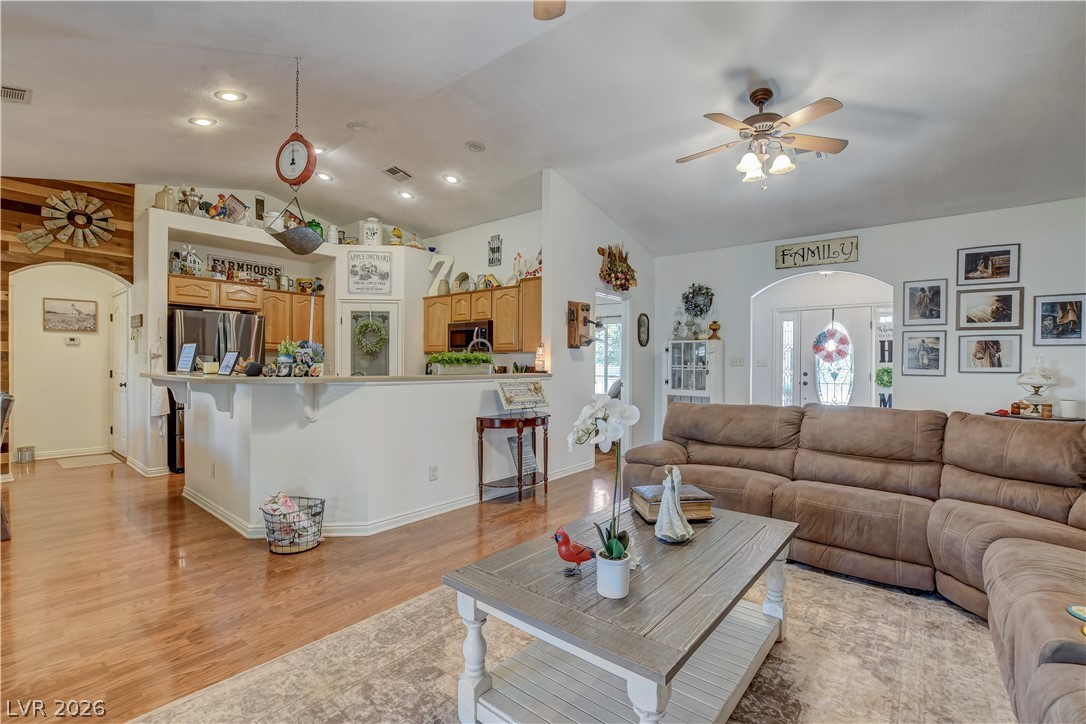1374 Lake Valley Drive Property Photo 16