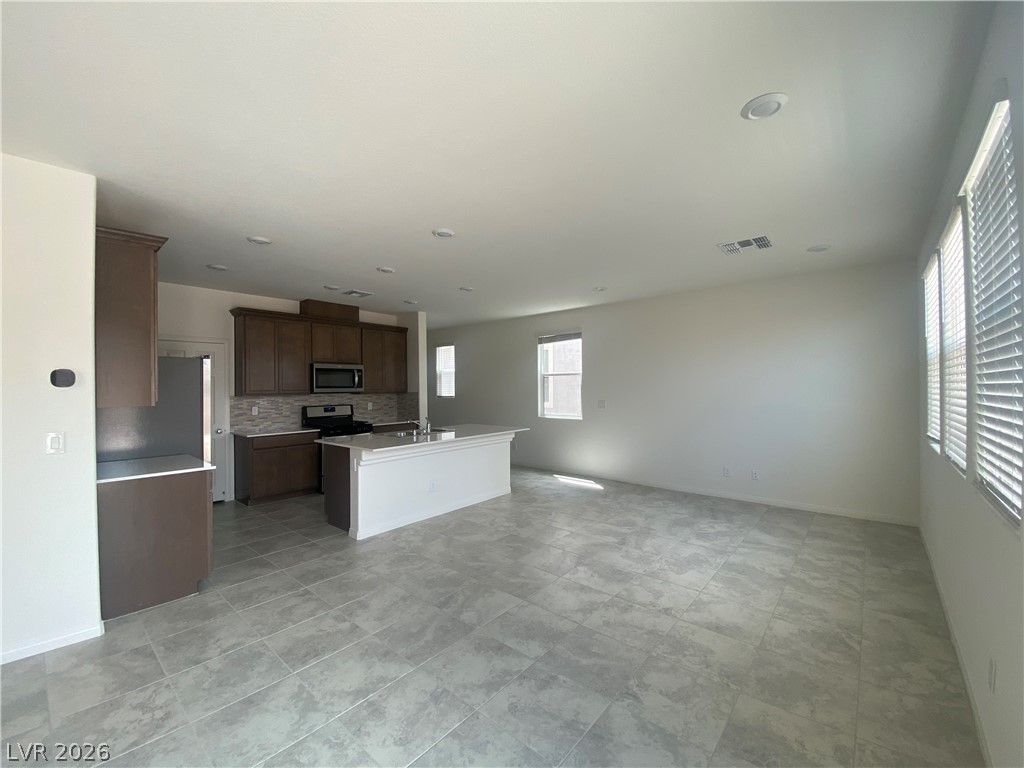 5833 Holbeche Street Property Photo 2