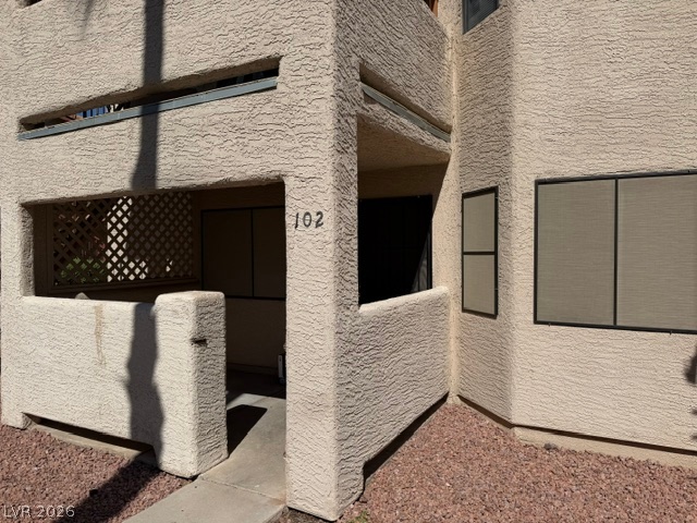 829 Rock Springs Drive 102 Property Photo 2