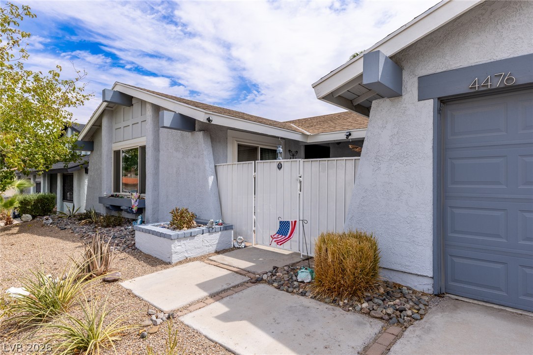 4476 Sunny Dunes Drive Property Photo 4