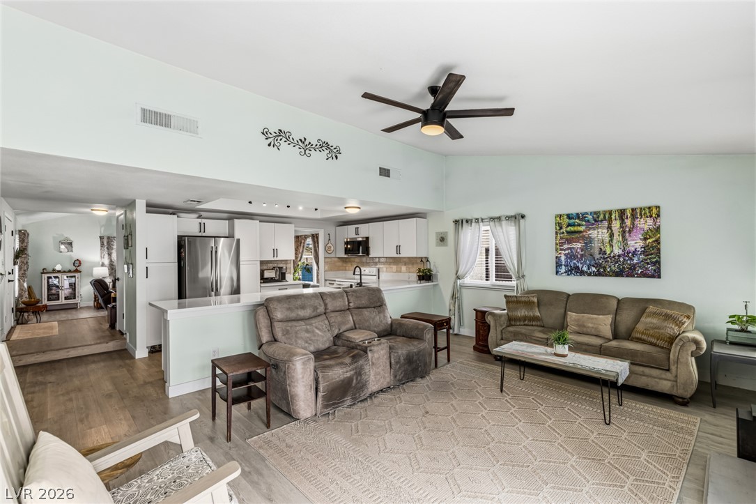 4476 Sunny Dunes Drive Property Photo 20