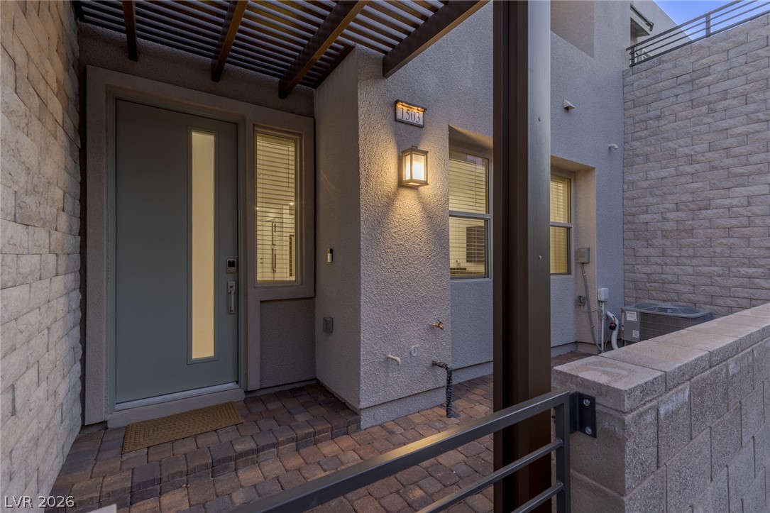 1503 Melodic Lark Drive Property Photo 3
