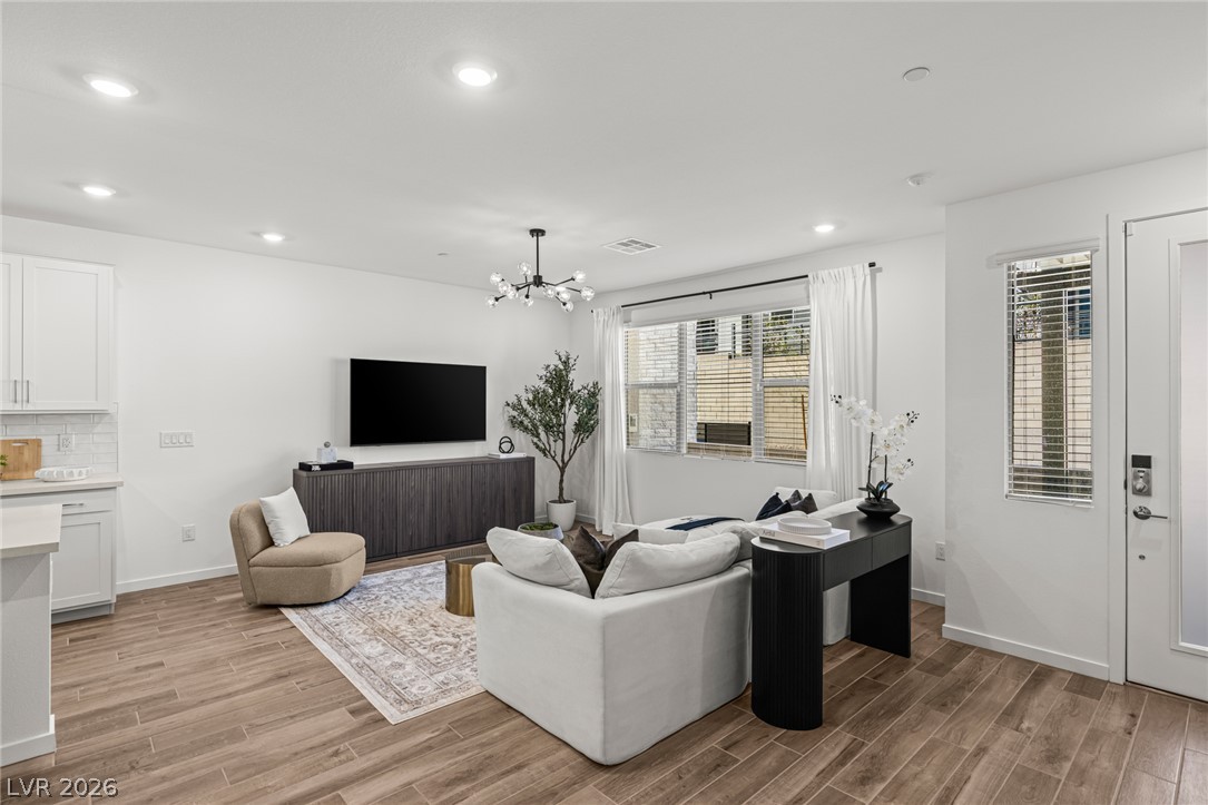 1503 Melodic Lark Drive Property Photo 6