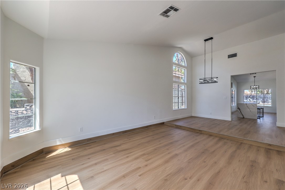 8604 Grandbank Drive Property Photo 8