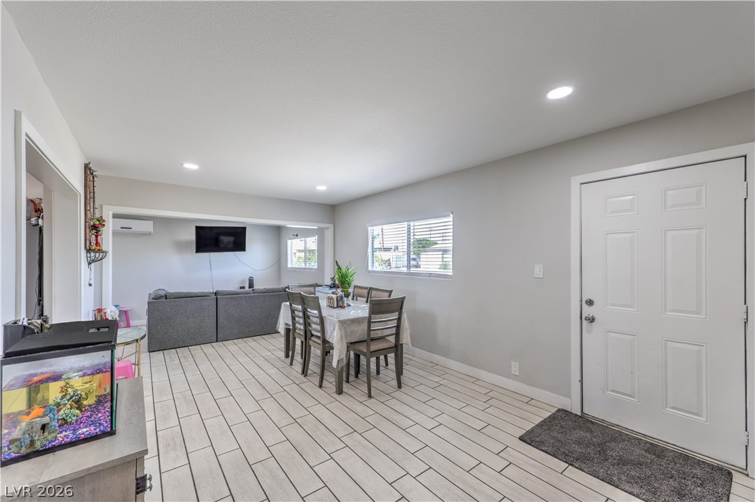 4401 Dover Place Property Photo 4