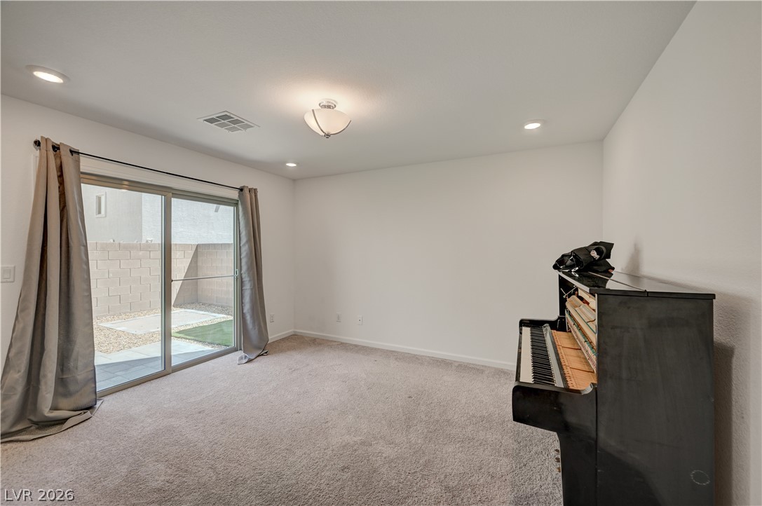7760 Misty Oaks Avenue Property Photo 9